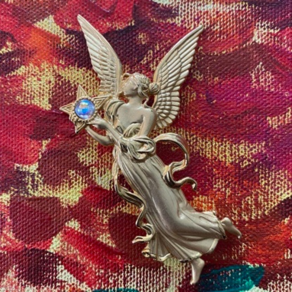 VINTAGE JONETTE JEWELRY Angel with Orb in Star Pin